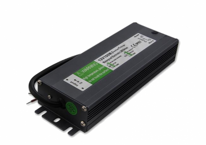 masterLED 100 W-os vízálló tápegység, 8,33 Amper, 12VDC masterLED 100 W-os vízálló tápegység, 8,33 Amper, 12VDC