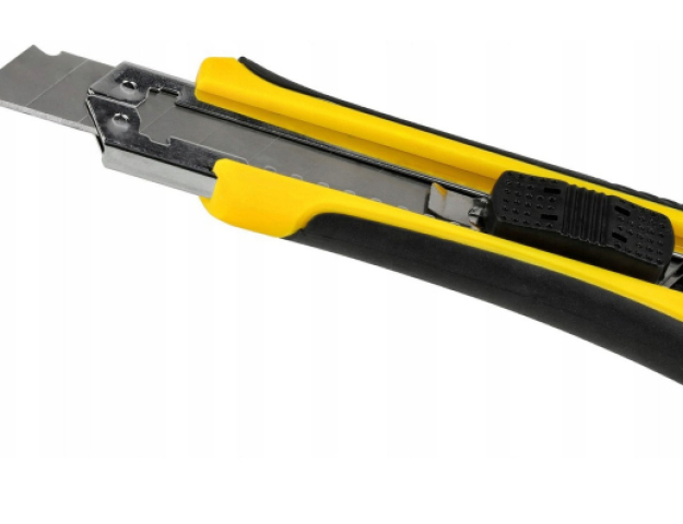 Crownman Tapétavágó Rugós 18 mm 